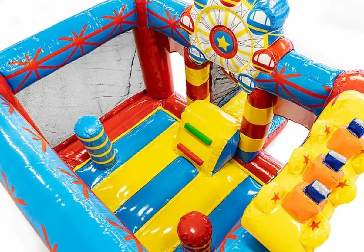Petit château gonflable Mini Bounce thème cirque pour tout-petits, en location dans le Haut-Rhin — vignette 3