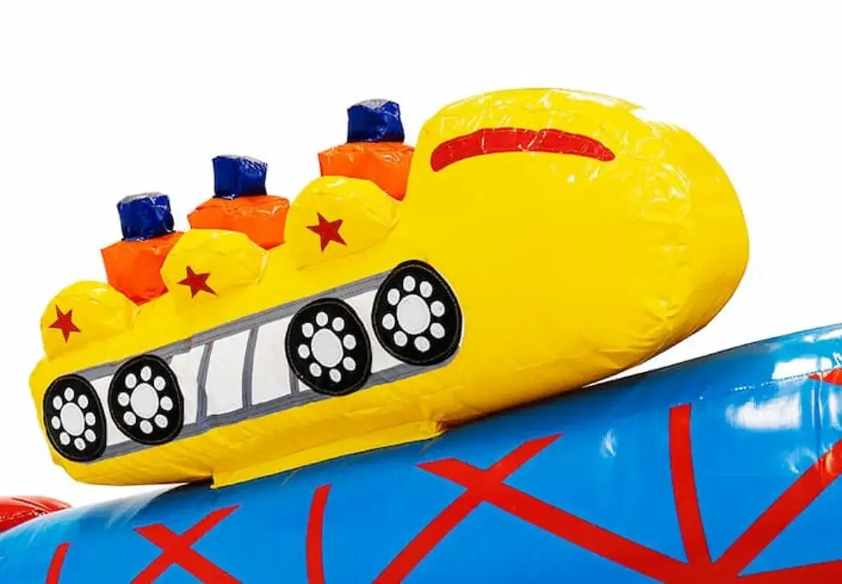 Petit château gonflable Mini Bounce thème cirque pour tout-petits, en location dans le Haut-Rhin — vignette 6